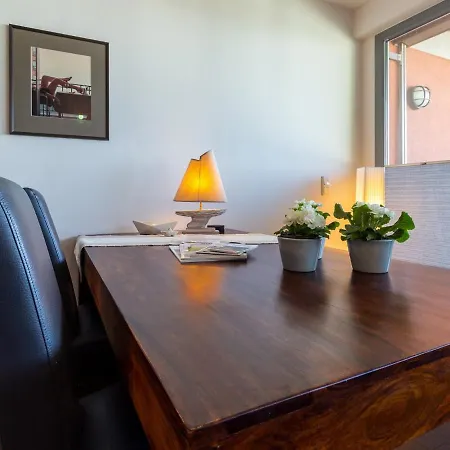 Zeitlos Mit Sund- Und Seeblick Altefähr