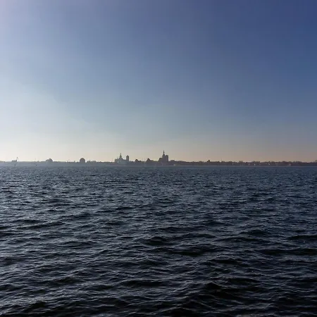 Zeitlos Mit Sund- Und Seeblick Altefähr