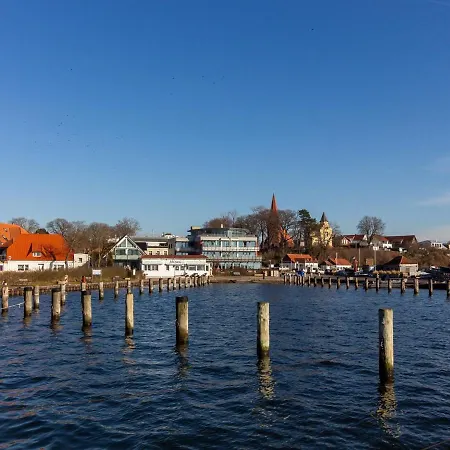 Zeitlos Mit Sund- Und Seeblick Altefähr