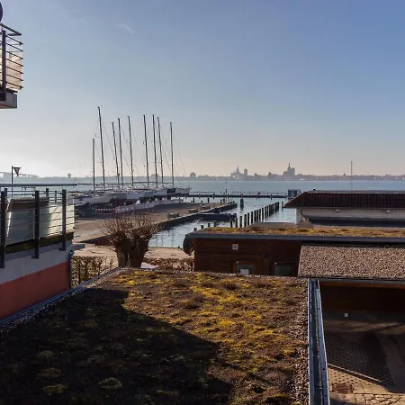 Zeitlos Mit Sund- Und Seeblick Apartmán Altefähr